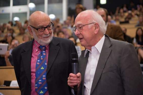 Peter Higgs y François Englert.