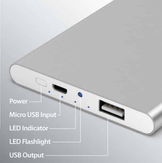 En la parte posterior de las ECO-u540, están los conector y el encendido de la linterna.