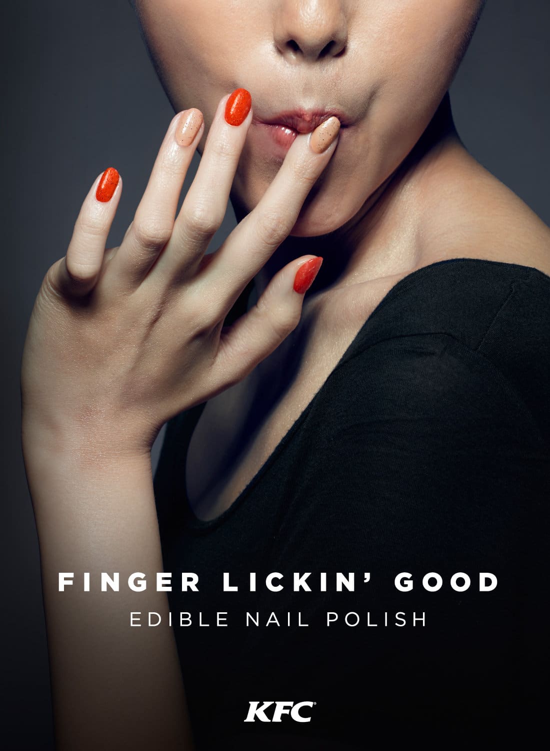 Anuncio del esmalte de uñas con sabor a pollo frito.